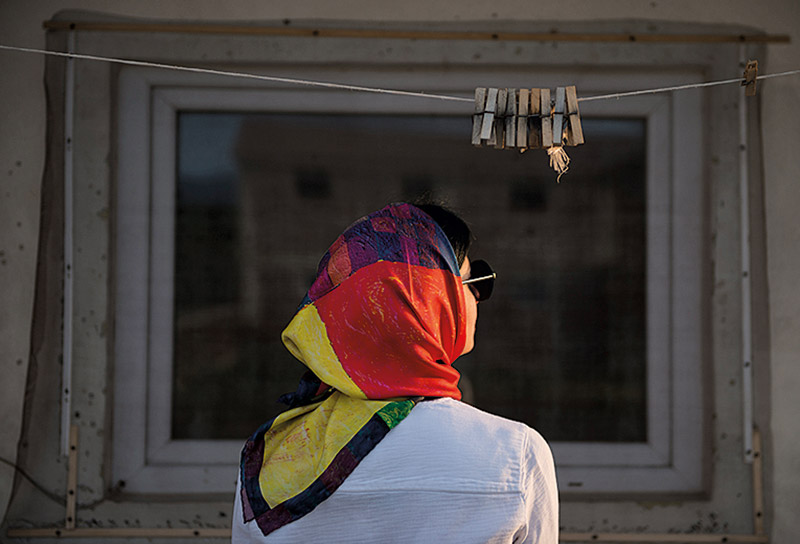 woman with glasses-Artuyt