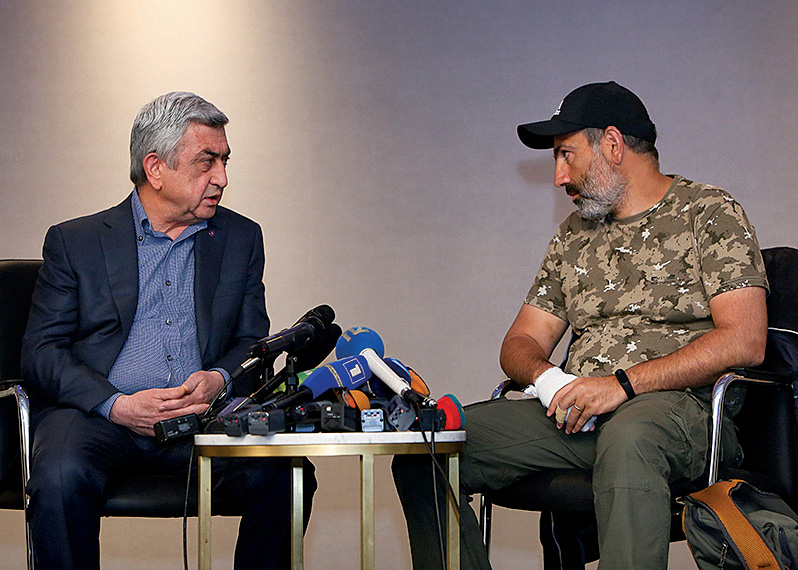 Serzh Sargsyan and Nikol Pashinyan in Marriott hotel