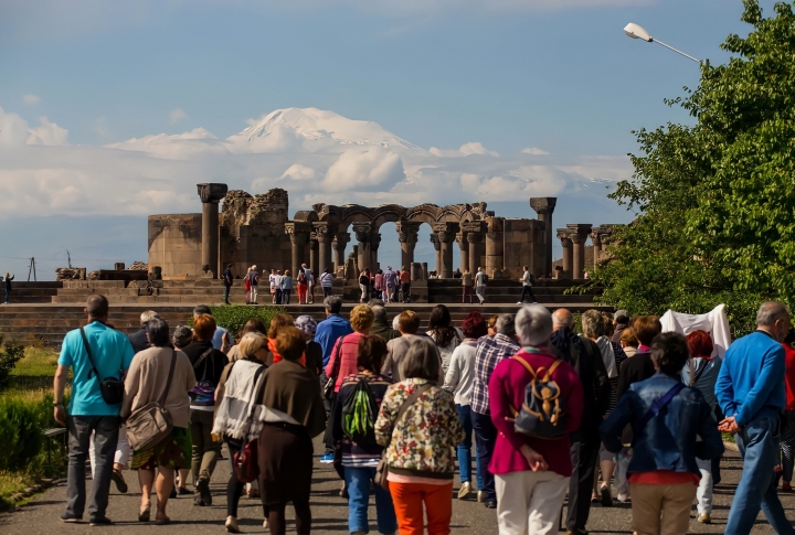 Число российских туристов в Армению растет  