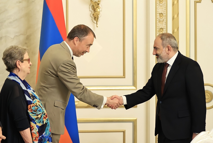 Премьер Армении и спецпредставитель ЕС обсудили нагорно-карабахский конфликт 