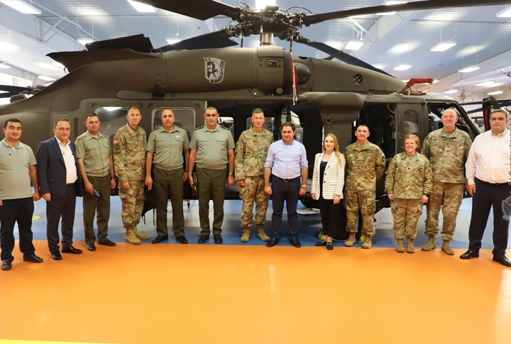 Папикян обсудил сотрудничество в военной сфере с генерал-адъютантом Канзаса