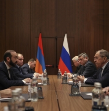 Мирзоян заявил Лаврову, что Армения ожидает четкой  позиции России