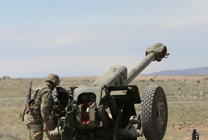 МО Армении: усиление артиллерии на границе связано с действиями Азербайджана