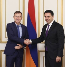 Армения ожидает от международных партнеров прямых осуждений действий Азербайджана, заявил Симонян