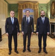 Главы МИД Армении и Азербайджана договорились ускорить переговоры