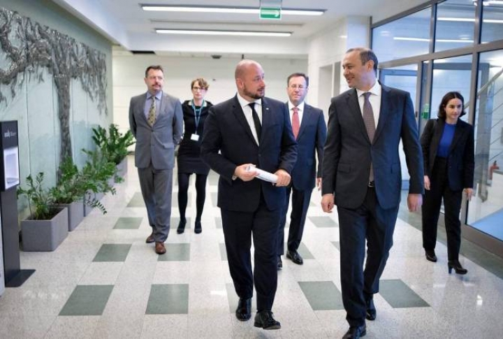 Секретарь Совбеза РА посетил Польшу