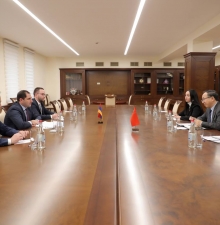 Министр обороны РА и посол Китая обсудили военное сотрудничество