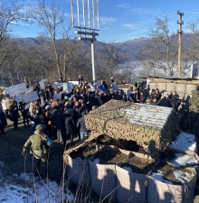 Лачинский коридор снова перекрыт азербайджанцами