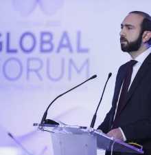 Глава МИД РА выступил на IV Глобальном форуме «Против преступления геноцида» в Ереване