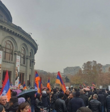 Граждане Арцаха в Ереване протестуют против блокады Лачинского коридора