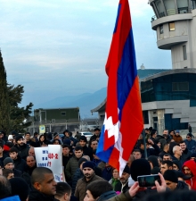 Граждане Арцаха требуют встречи с командующим российского миротворческого контингента