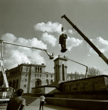 КОЛОСС РУХНУЛ