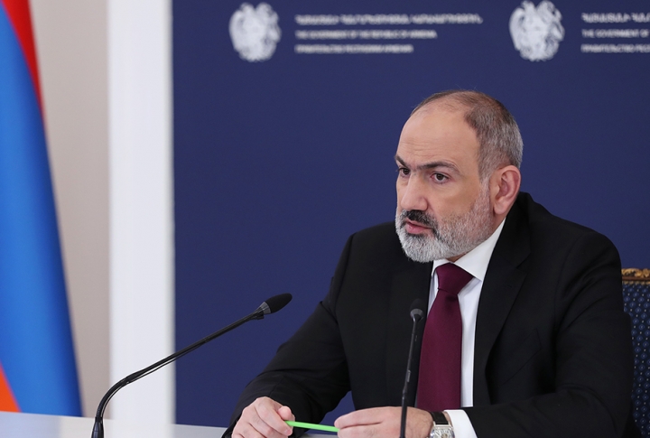 Интересы Армении — красная линия при подписании мирного договора с Баку, заявил Пашинян