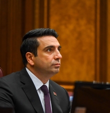 Спикер НС РА: блокада Лачинского коридора преследует цель получить аналогичную коммуникацию через Армению