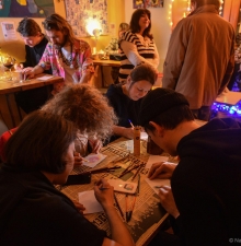 “Хотим мира в мире и чтоб дорогу открыли” - открытки в Арцах и обратно