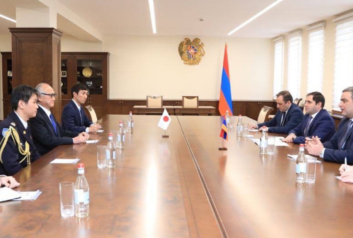 Папикян и посол Японии в Армении обсудили сотрудничества в сфере обороны