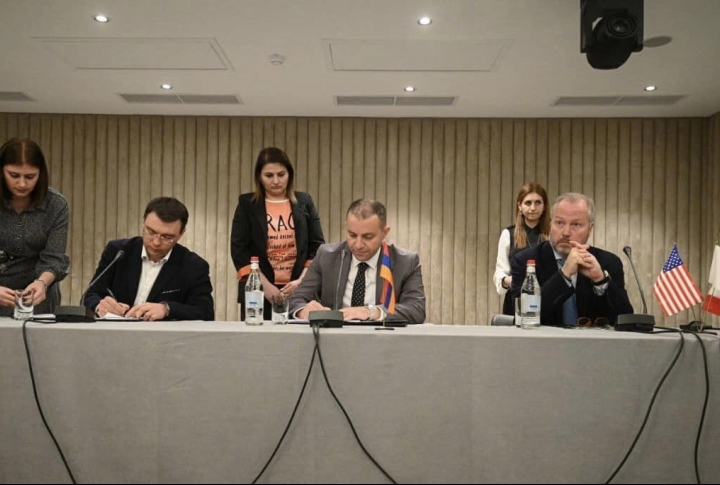 Армения получила 12,5% акций рудника Амулсар