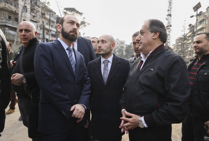 Мирзоян посетил пострадавшие от землетрясения районы Сирии