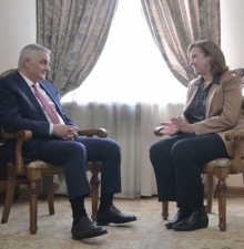 Вице-премьер РА и посол США обсудили блокаду Лачинского коридора