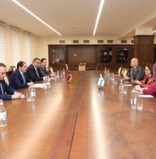 МО Армении и посол Финляндии обсудили сотрудничество в сфере обороны