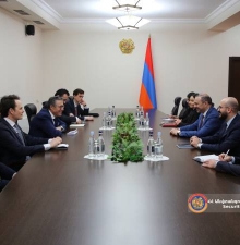 Секретарь СБ Армении обсудил вопросы безопасности с бывшим генсеком НАТО