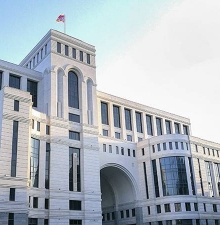 МИД Армении: Алиев фактически признает планомерную агрессию и оккупацию территорий РА