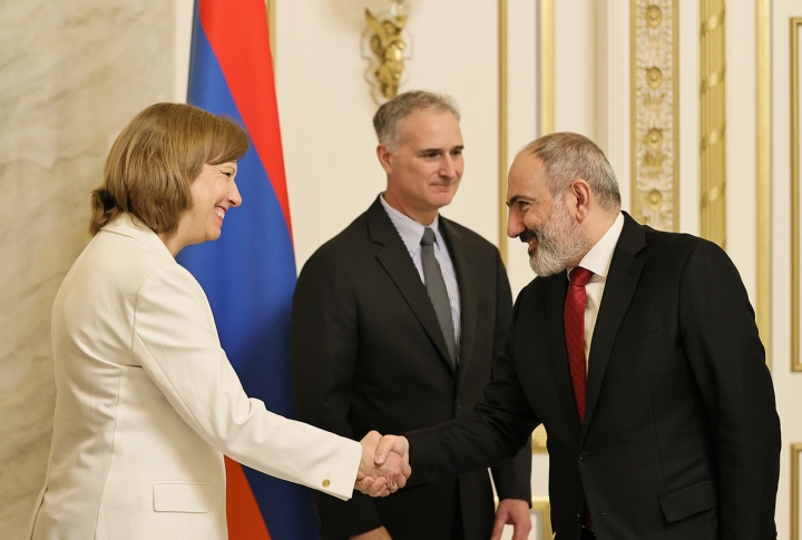 Никол Пашинян принял американского сопредседателя Минской группы ОБСЕ