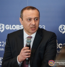 Секретарь СБ Армении призвал Баку воздержаться от максималистских устремлений