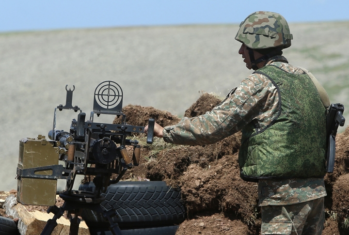 МО Армении։ ВС Азербайджана открыли огонь по границе Армении