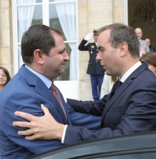 Сурен Папикян встретился с министром вооруженных сил Франции