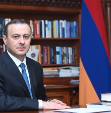 Армен Григорян встретился с Дереком Хоганом в Вашингтоне