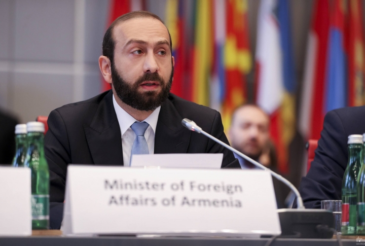 Арарат Мирзоян назвал действия, которые Армения ожидает от Азербайджана