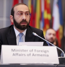 Арарат Мирзоян назвал действия, которые Армения ожидает от Азербайджана