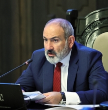 Азербайджан собирается разрешить лишь выезд из Арцаха по Лачинскому коридору, заявил Пашинян