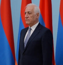 Ереван нуждается в новом военном партнере - президент Армении