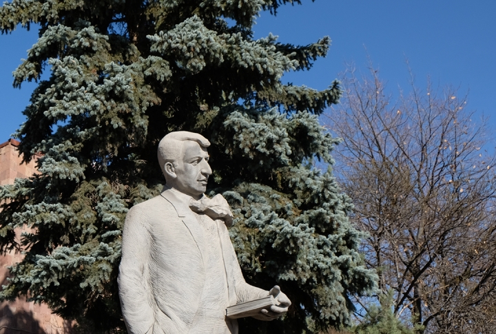 Чаренцаван - город переселенцев