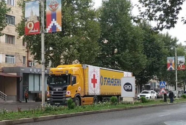 Russian truck with aid arrives in Stepanakert through Aghdam road