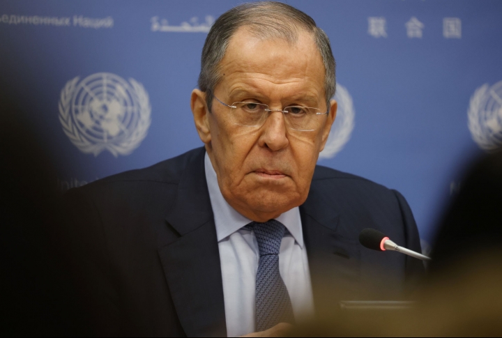 Russia ready to help Armenia, Azerbaijan establish peaceful life, Lavrov says