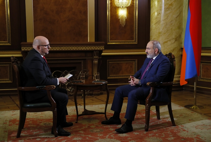 Benefits of Russian troops’ presence not felt in Yerevan - Armenian Prime Minister