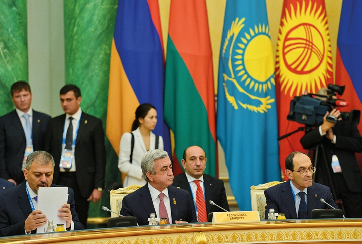 25 YEARS OF INDEPENDENCE: FROM FOREIGN AFAIRS TO SPORTS