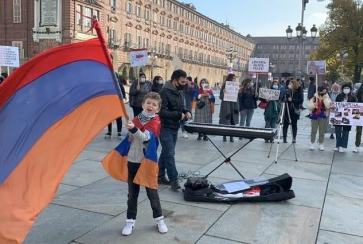 Demonstrating against Azerbaijani aggression: Italy